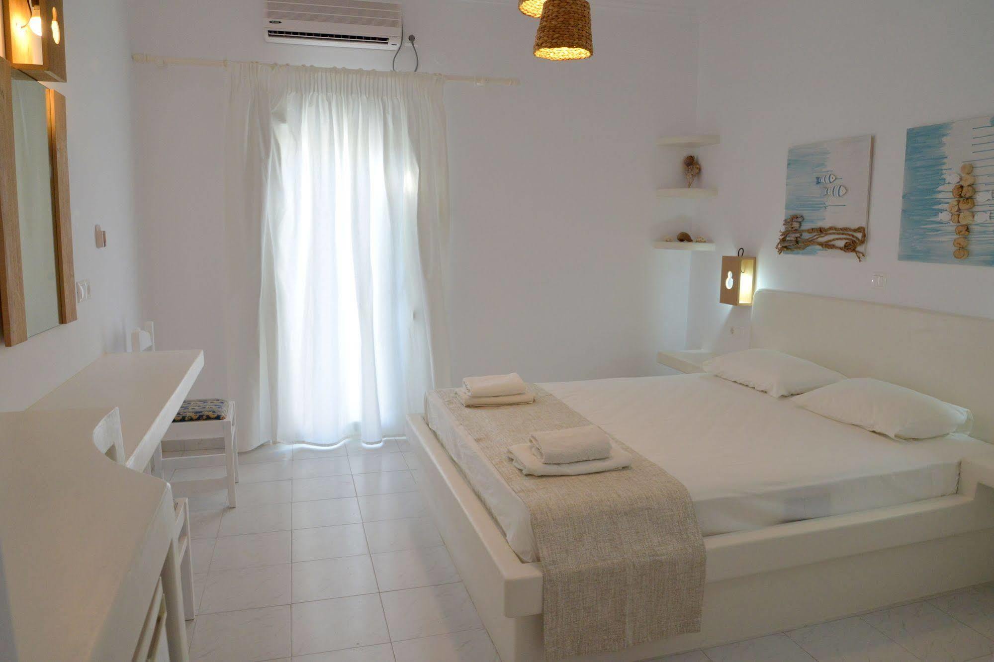 Corali Hotel Adamantas  Bagian luar foto