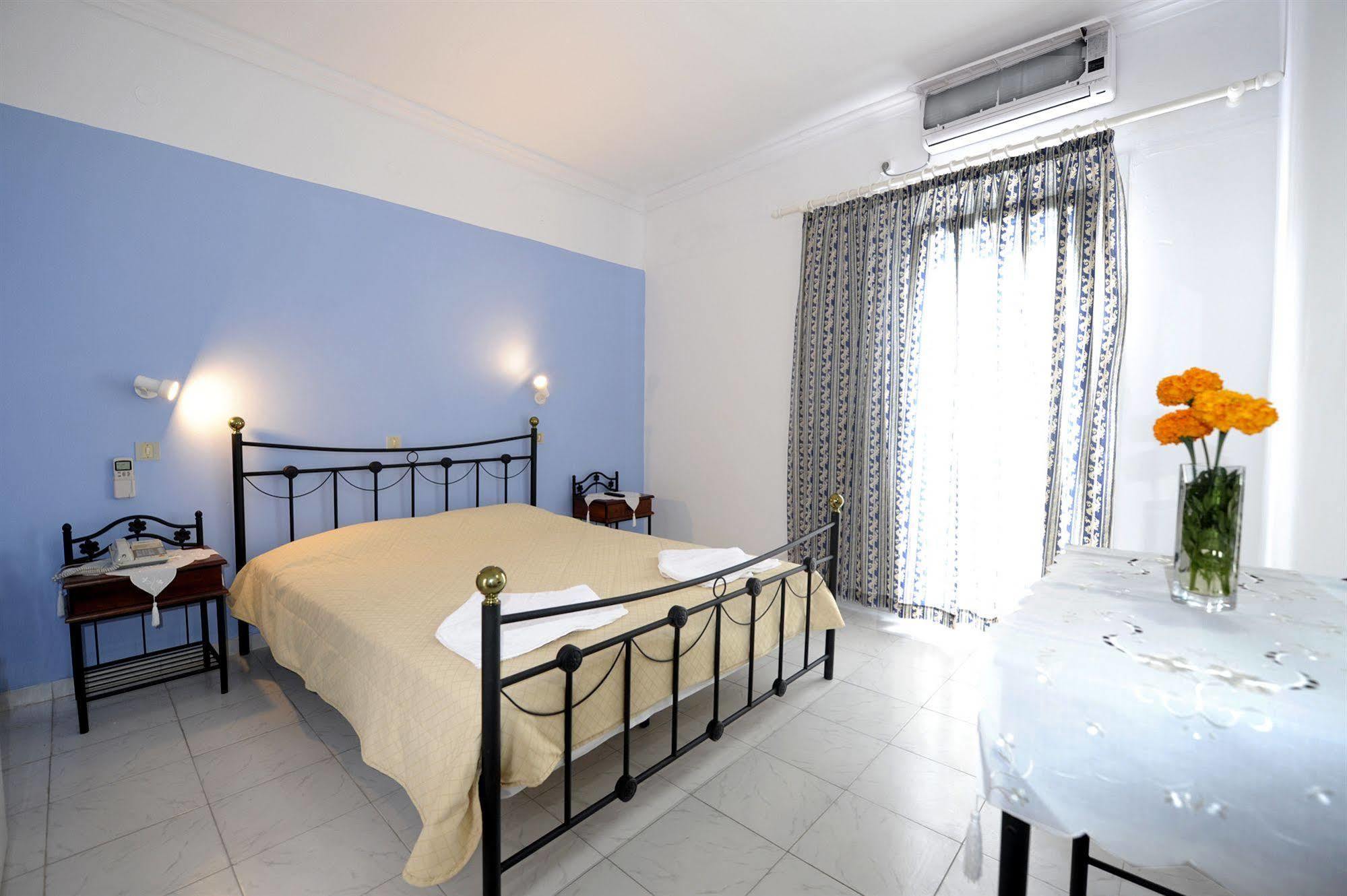 Corali Hotel Adamantas  Bagian luar foto